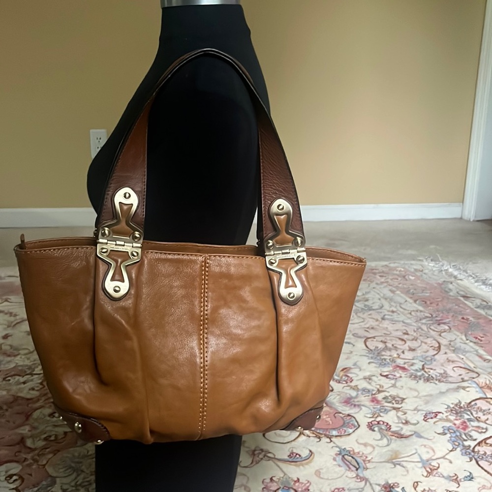 Michael Kors Women's Leather Bag.